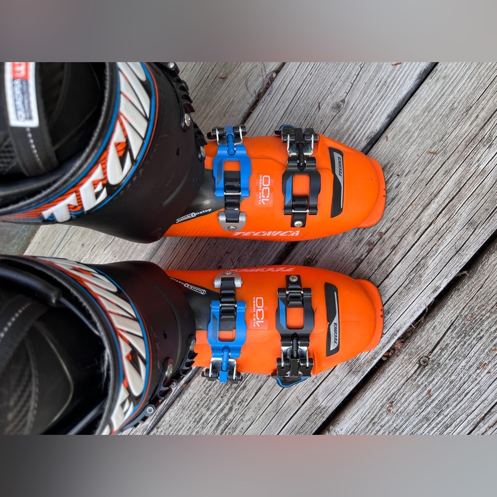 Tecnica Mach1 LV 130 Flex size 25.5 Ski Boot - Picture 8 of 13